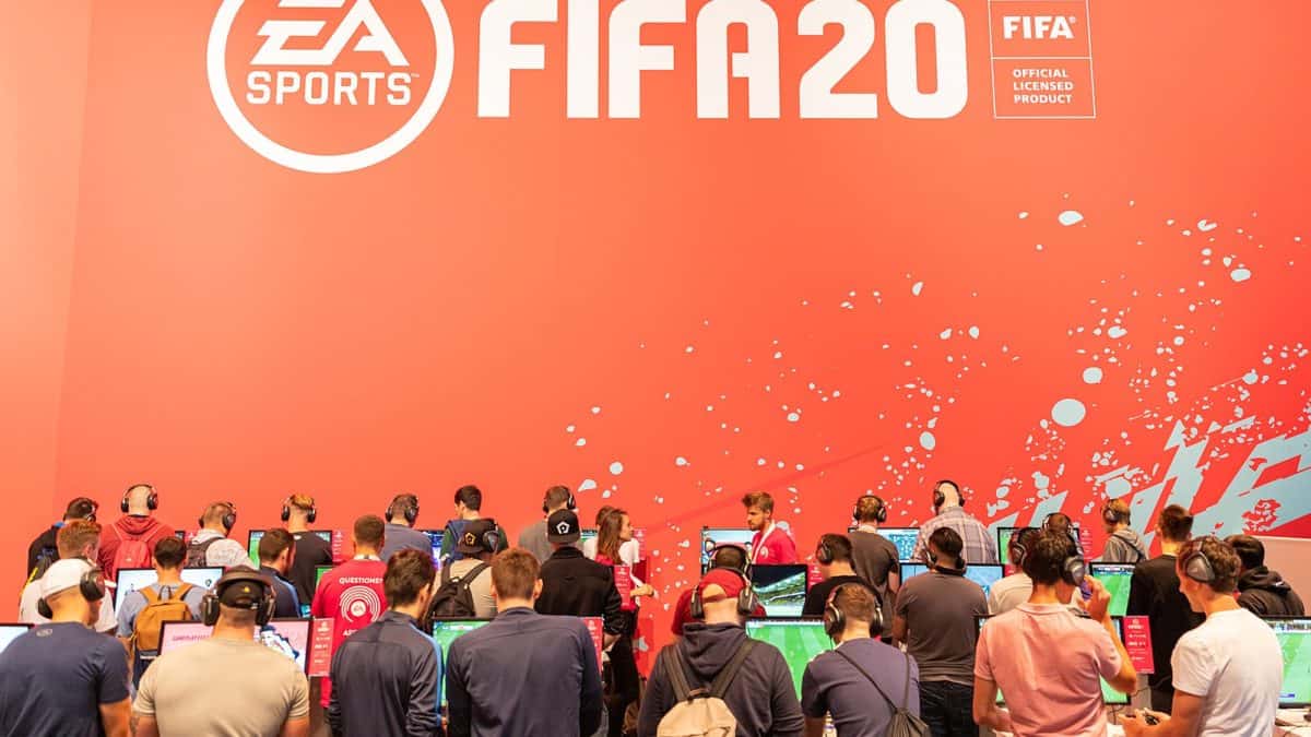 How much internet data does FIFA 20 use